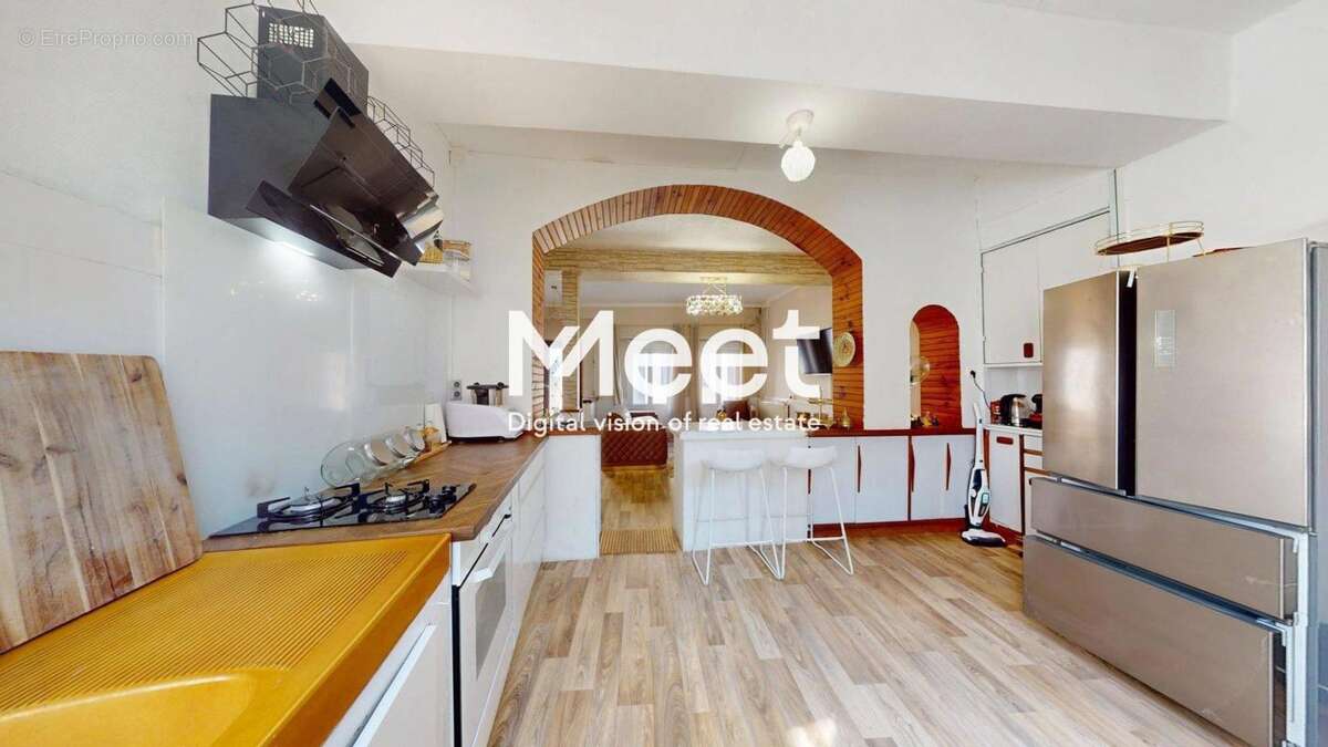 Maison à LIGNY-LE-CHATEL