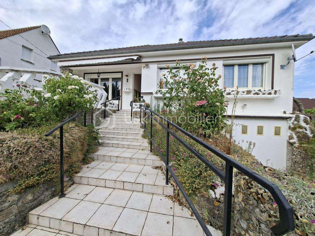 Maison 78 m² à Longueil-Annel  - photo 14
