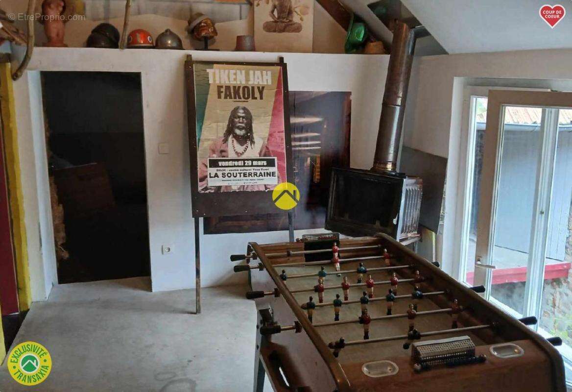 Maison à SAINT-ETIENNE-DE-FURSAC