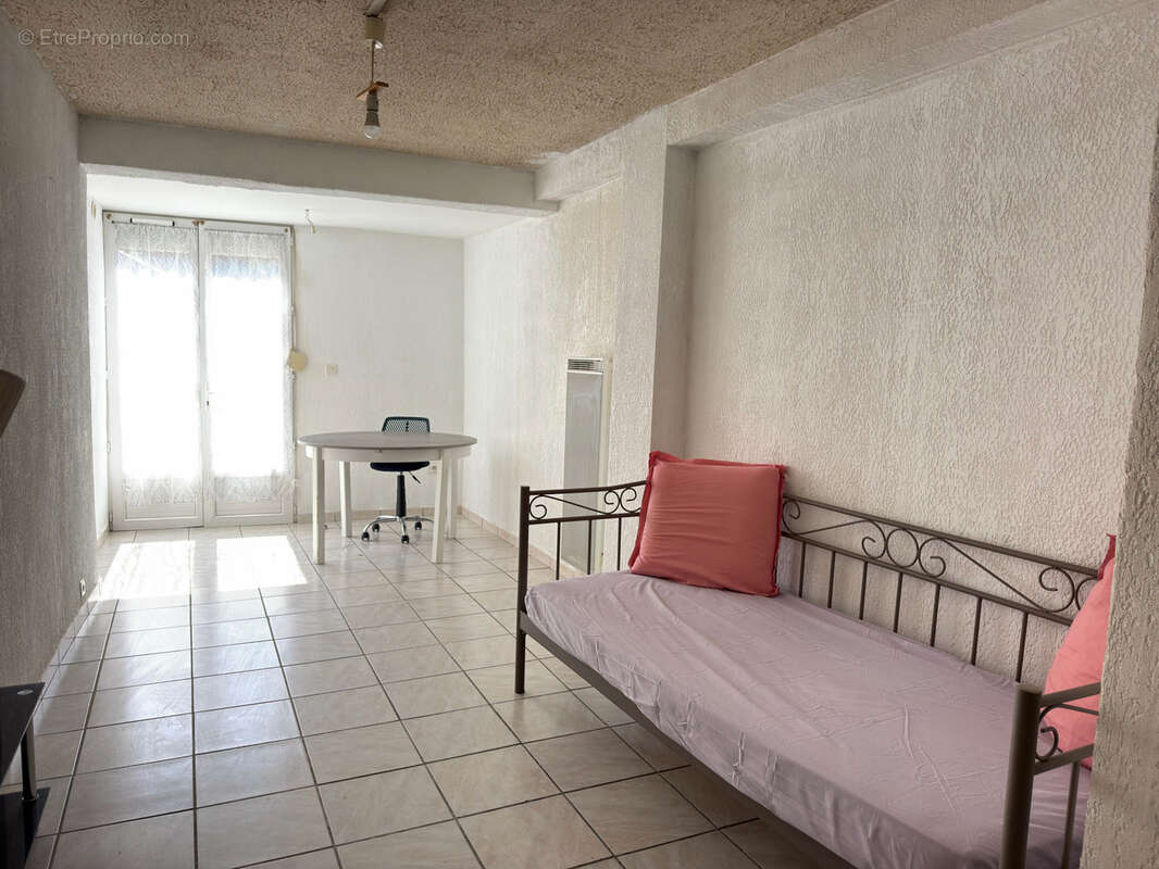 Appartement à SIGNES
