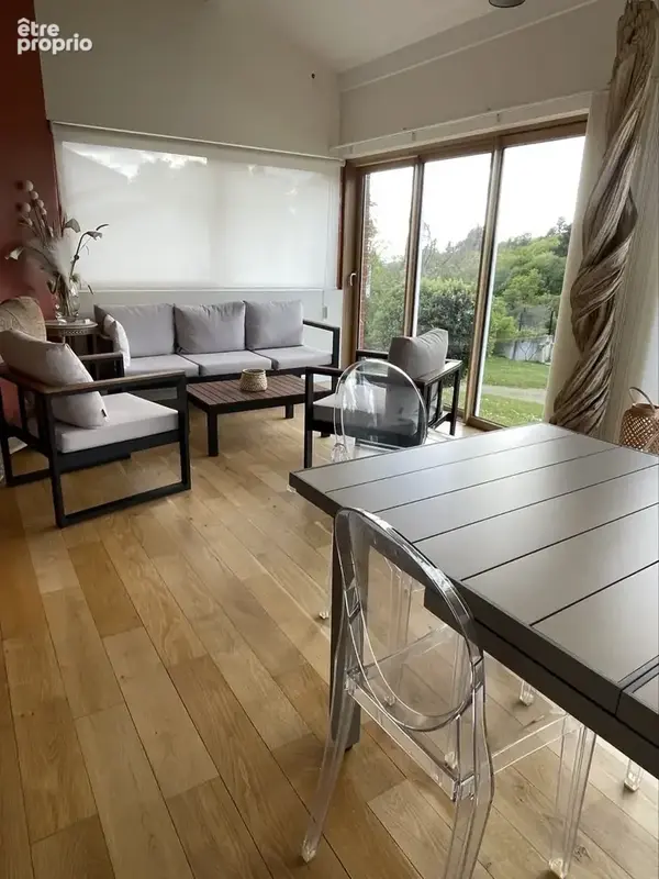 Grande maison d'habitation dans le bourg du Cellier - photo 7