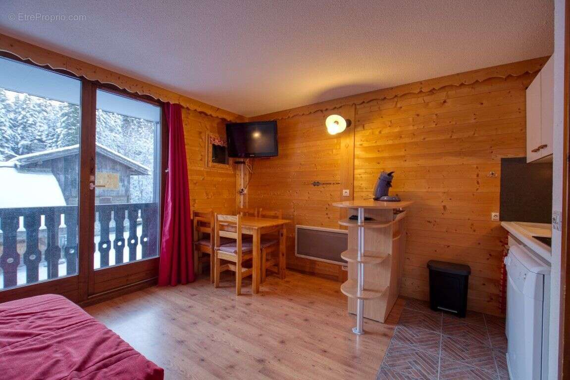 Appartement à MORILLON
