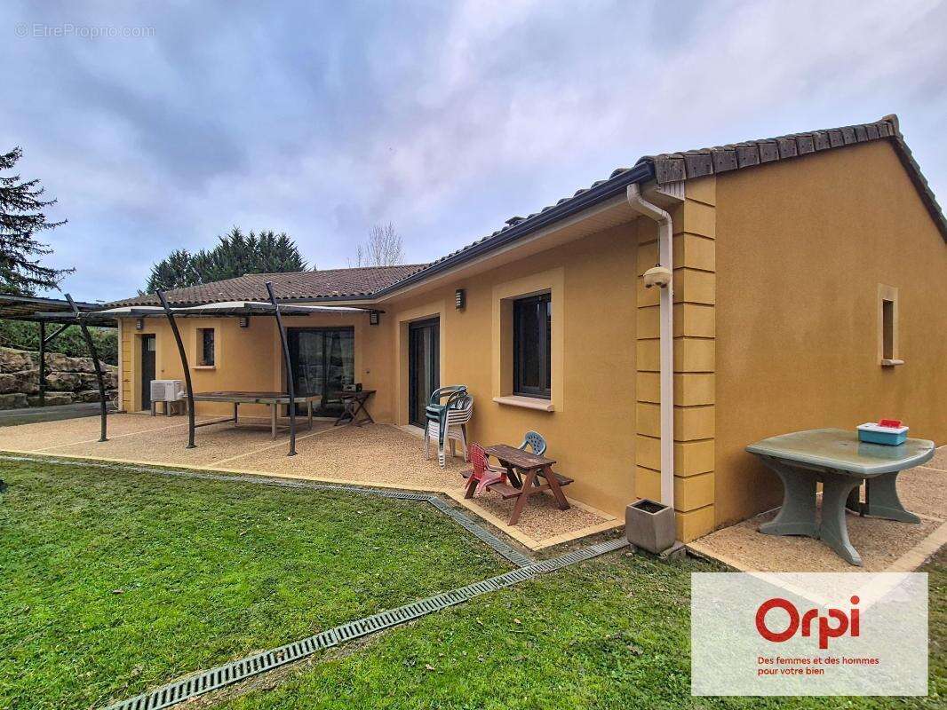 Maison à LE LARDIN-SAINT-LAZARE