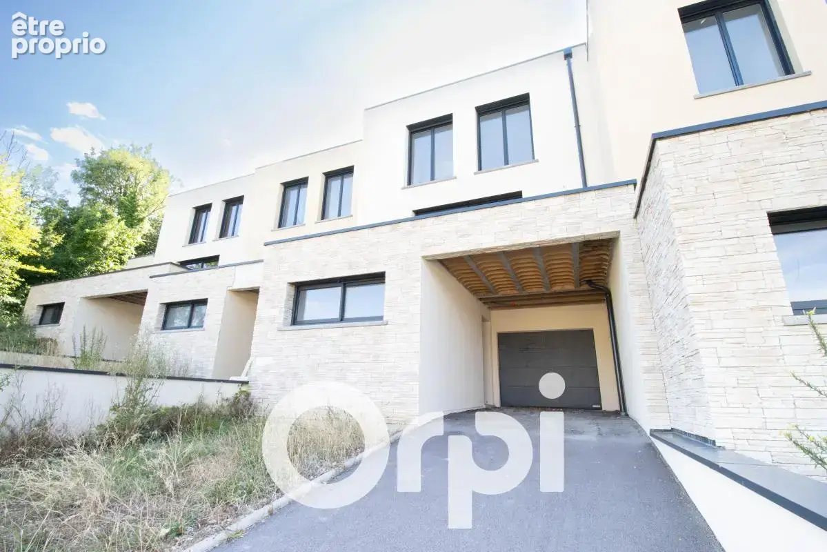 Maison À Vendre - photo 1