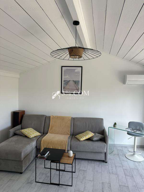 Appartement à COGOLIN