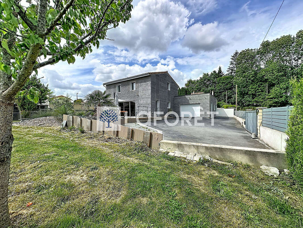 Maison Secondigny - photo 2
