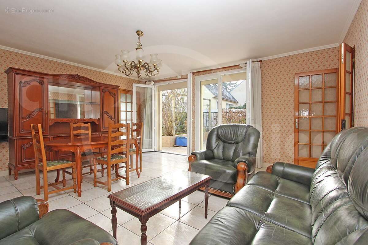 Maison à SAINT-CYR-L'ECOLE