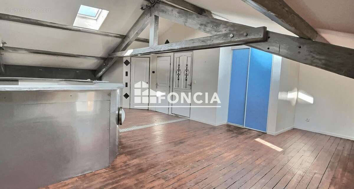 Appartement à LA SEAUVE-SUR-SEMENE
