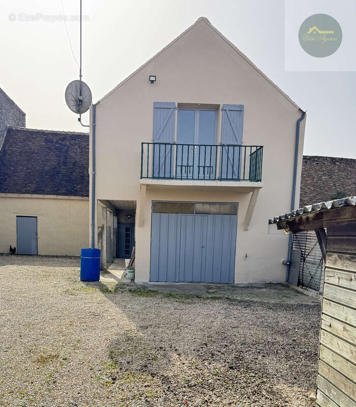 Maison à EGREVILLE