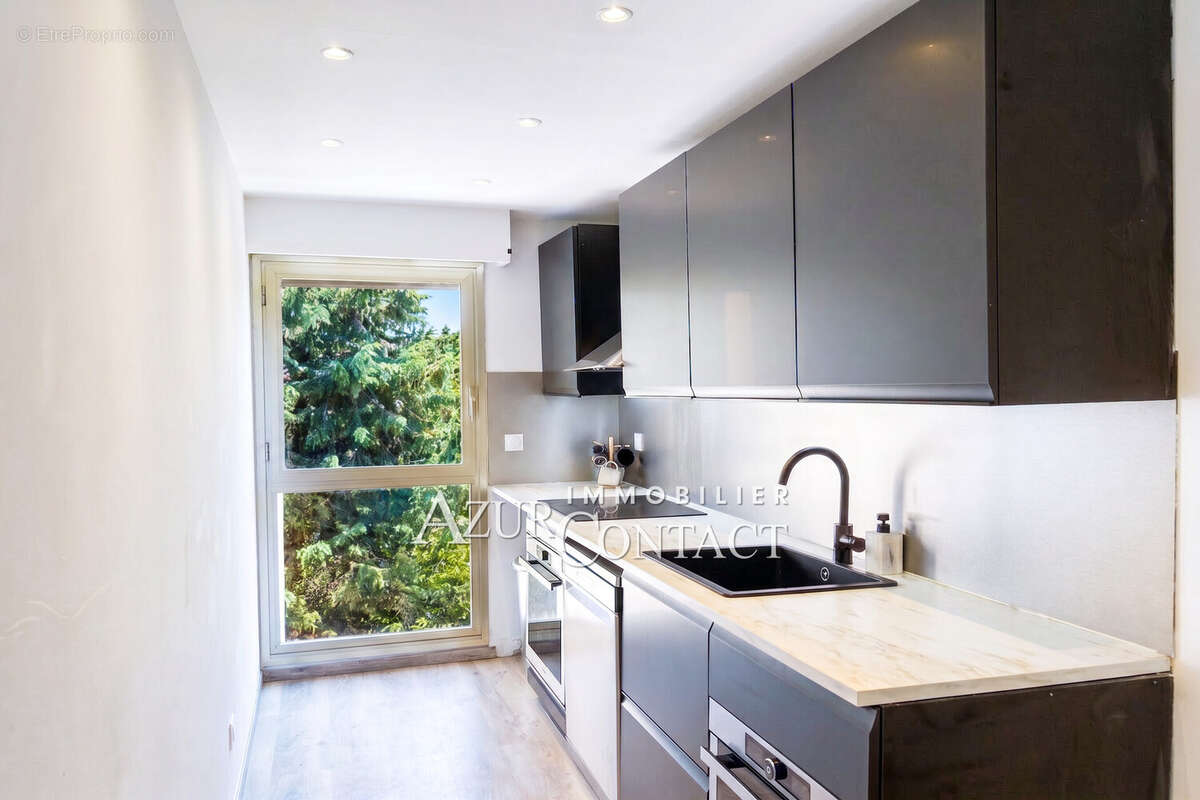 Appartement à MOUGINS