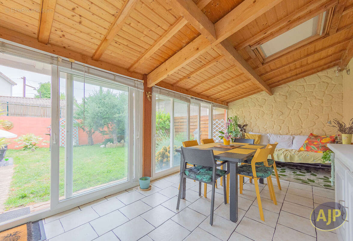 Maison à LE BOUSCAT
