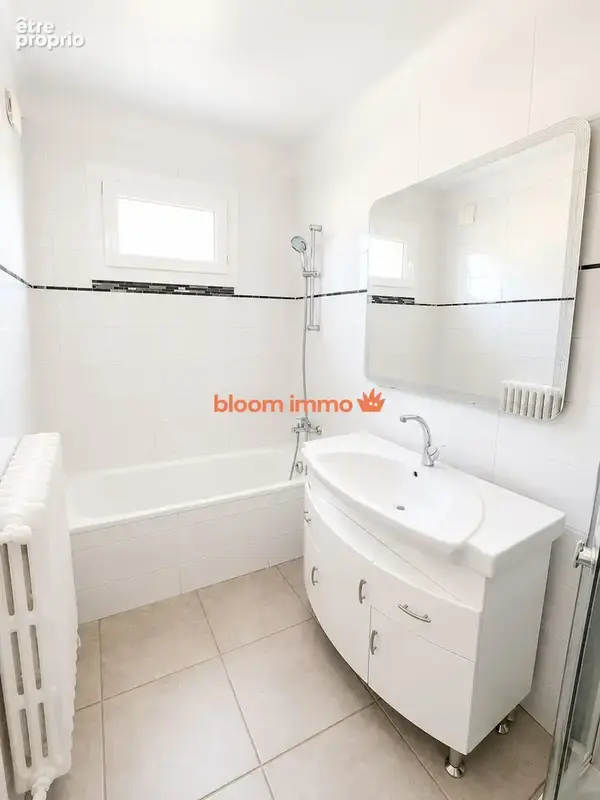 Appartement 82 m² à Bassens  - photo 8
