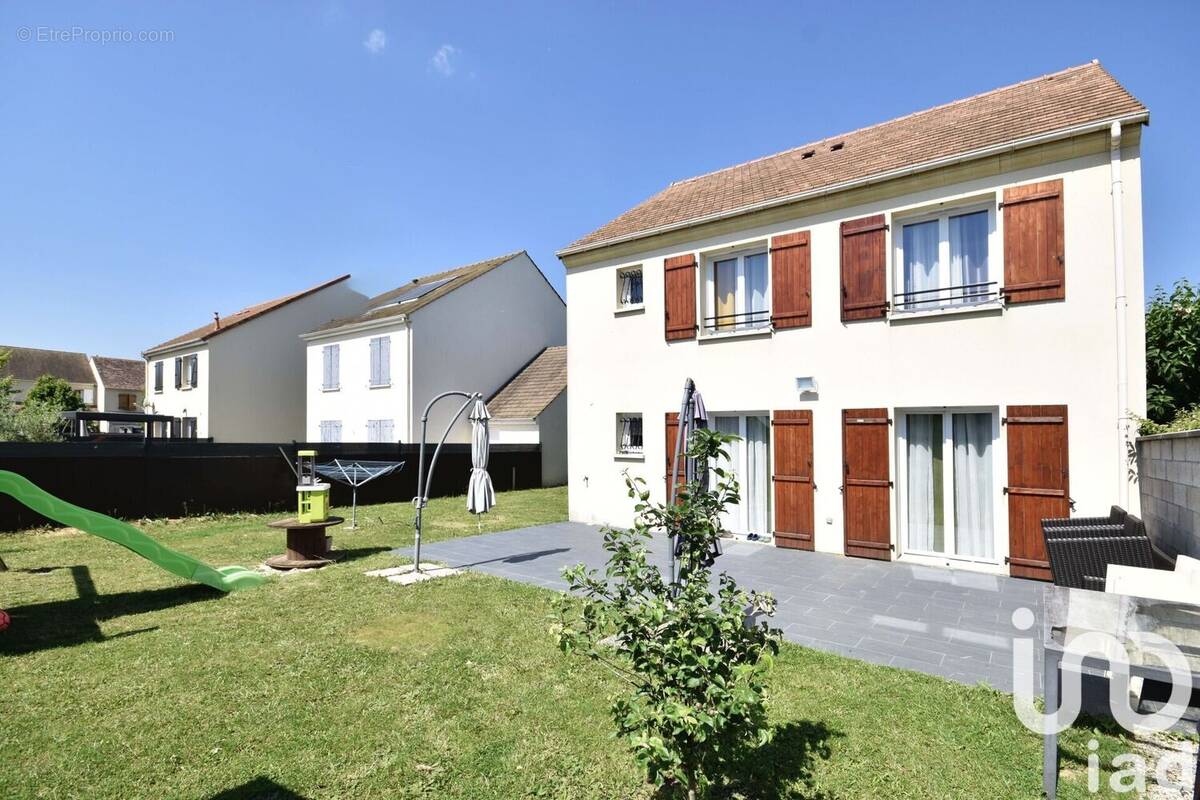 Photo 1 - Maison à COUBERT