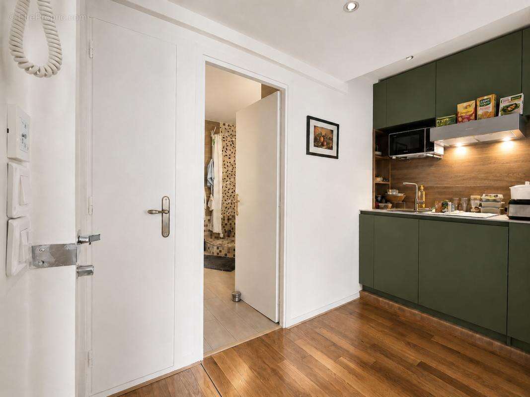 Appartement à PARIS-14E