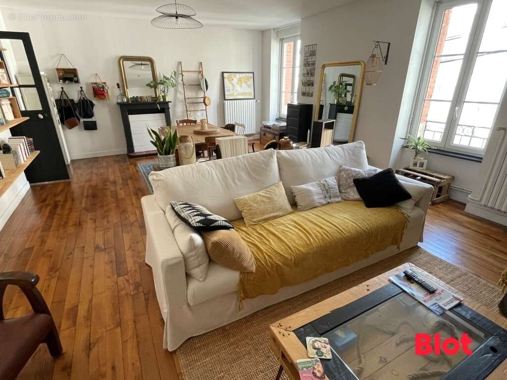 Appartement à FOUGERES