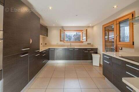 Maison 301 m² à Morzine  - photo 2