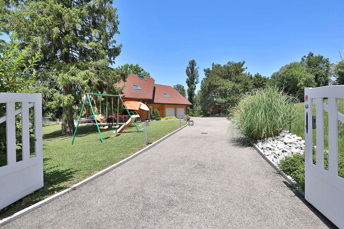 Maison Gresy Sur Aix 7 pièce(s) 281 m2 au calme avec vue sur le lac du Bourget - photo 12