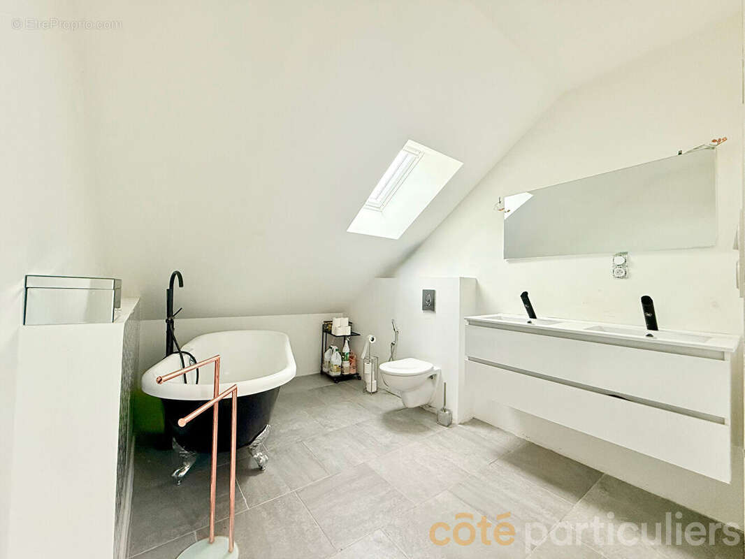 Maison à CHATEAU-RENAULT