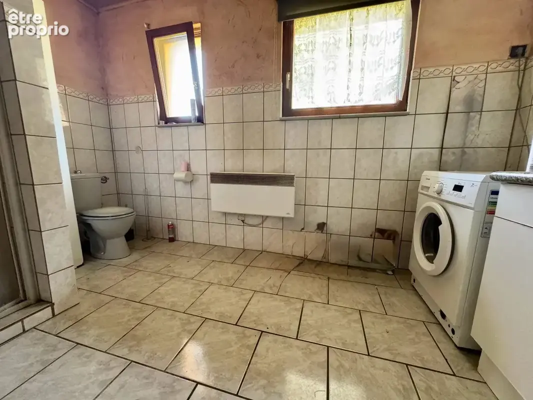 Maison de 160 m² à Waldhambach, 4 pièces, au calme - photo 6