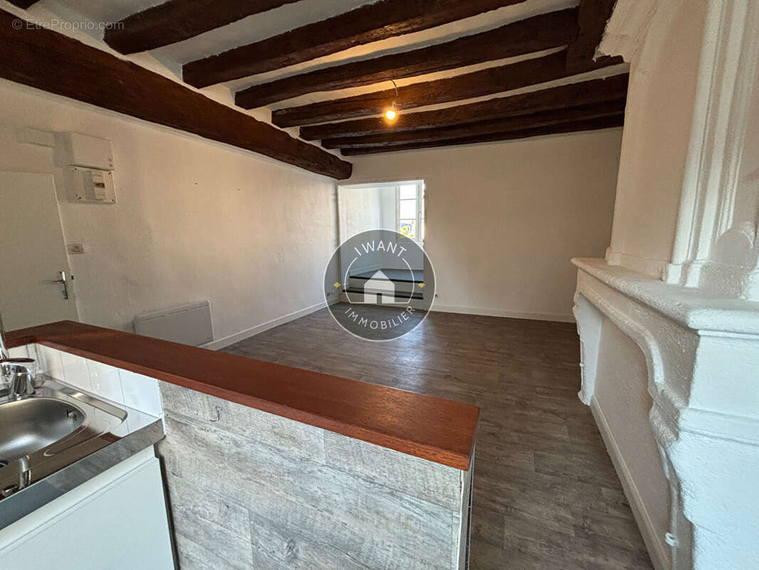 Appartement à GENNES