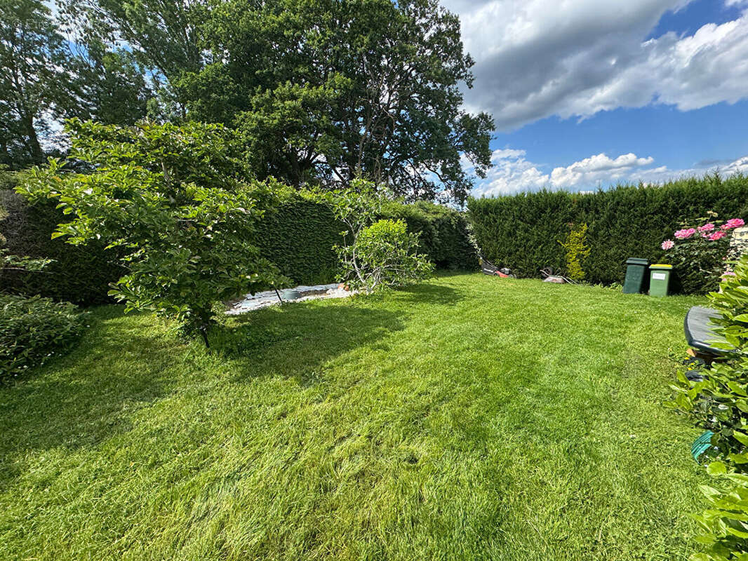 Jolie maison de plain pied  avec environnement exceptionnel  MONTFORT L 'AMAURY 3 pièces 57m2 - photo 2