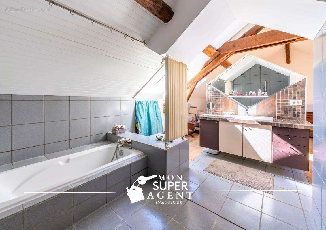 Maison à DAMMARIE-LES-LYS