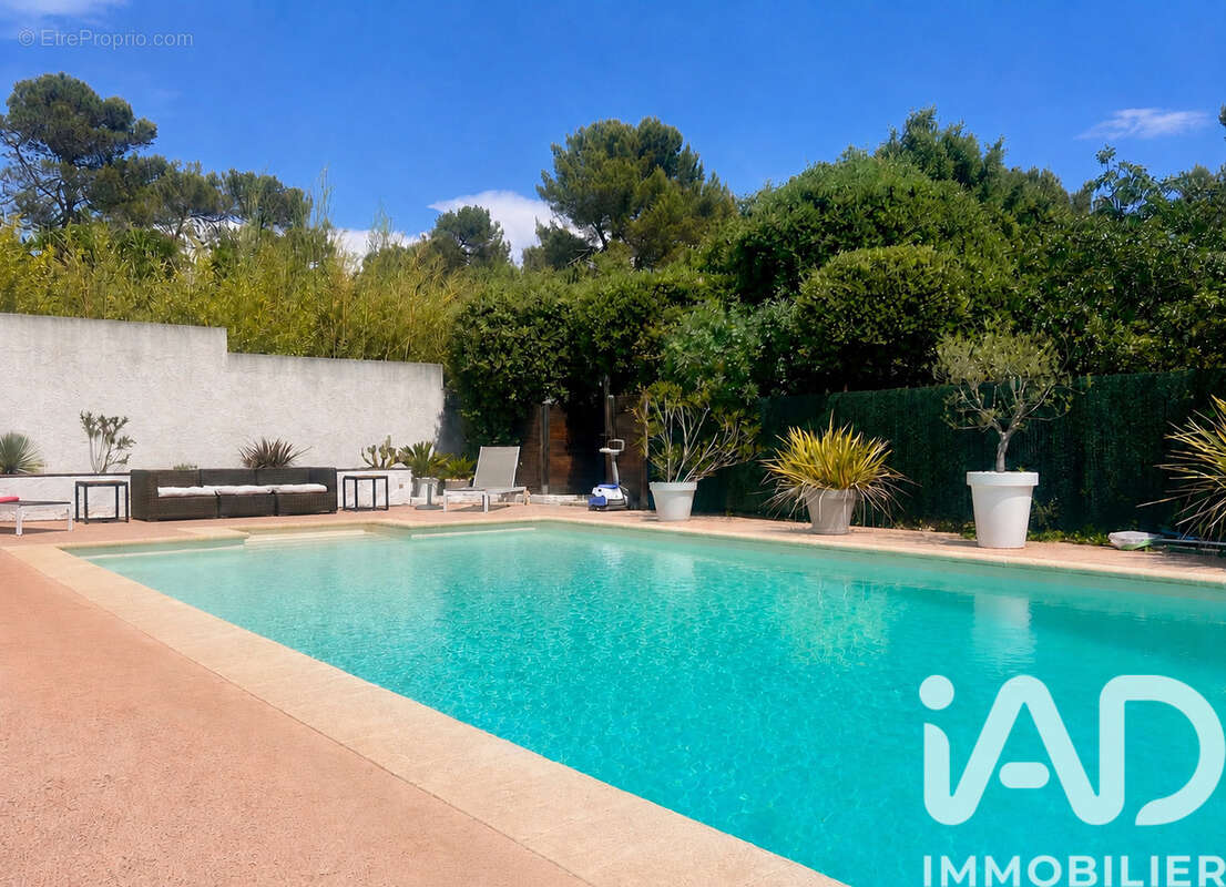 Photo 2 - Maison à SAINT-MAXIMIN-LA-SAINTE-BAUME