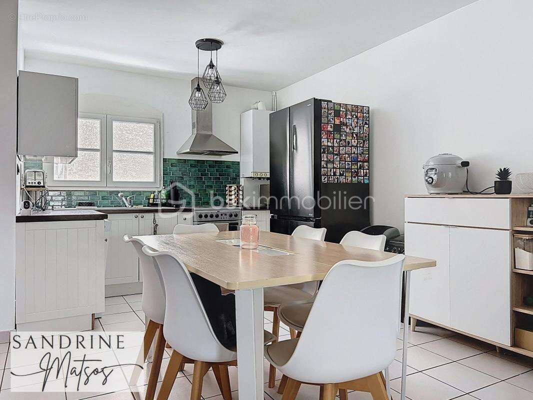 Appartement à SAINT-LAURENT-DE-MURE