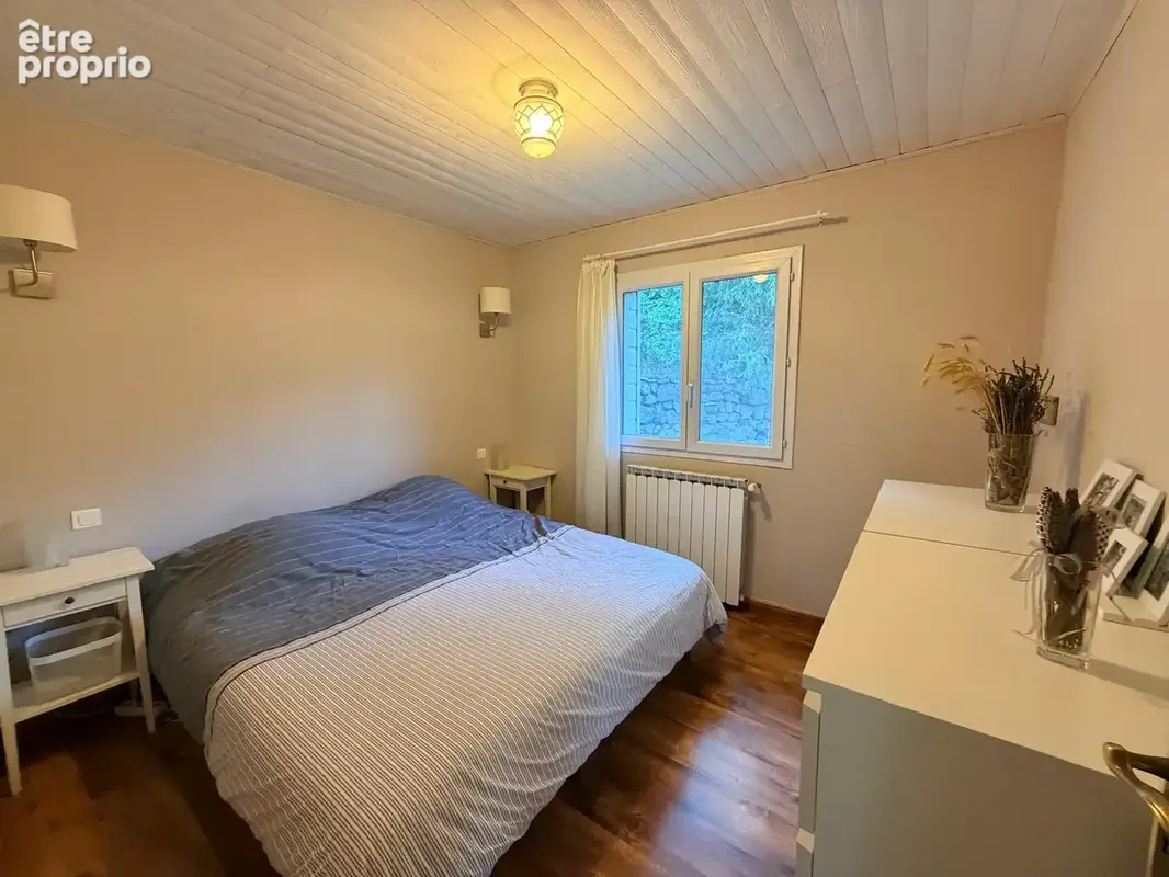 LE HAUT VERNET (04140)-Beau CHALET- 80m2 + Garage et atelier 80m2-Terrain 750 m2 - 275 000 € - photo 8