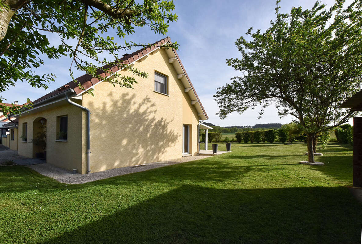 Maison à QUENOCHE