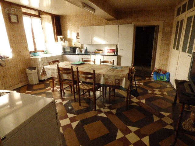 Maison 170 m² à Avricourt  - photo 4
