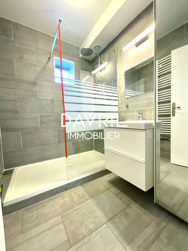 Maison à CHANTELOUP-LES-VIGNES