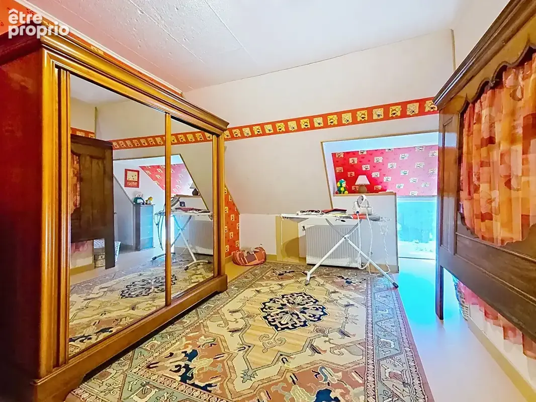 Maison Guegon 7 pièce(s) 213 m2 - photo 10