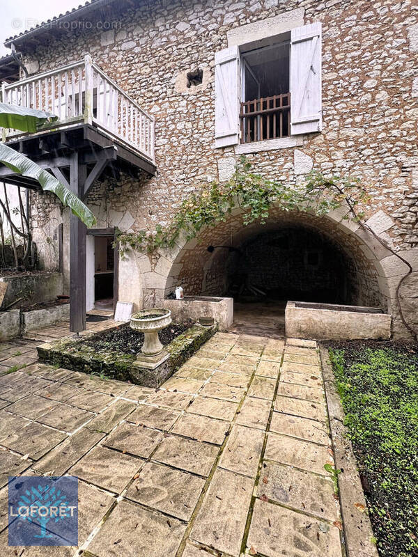 Maison à COULOUNIEIX-CHAMIERS