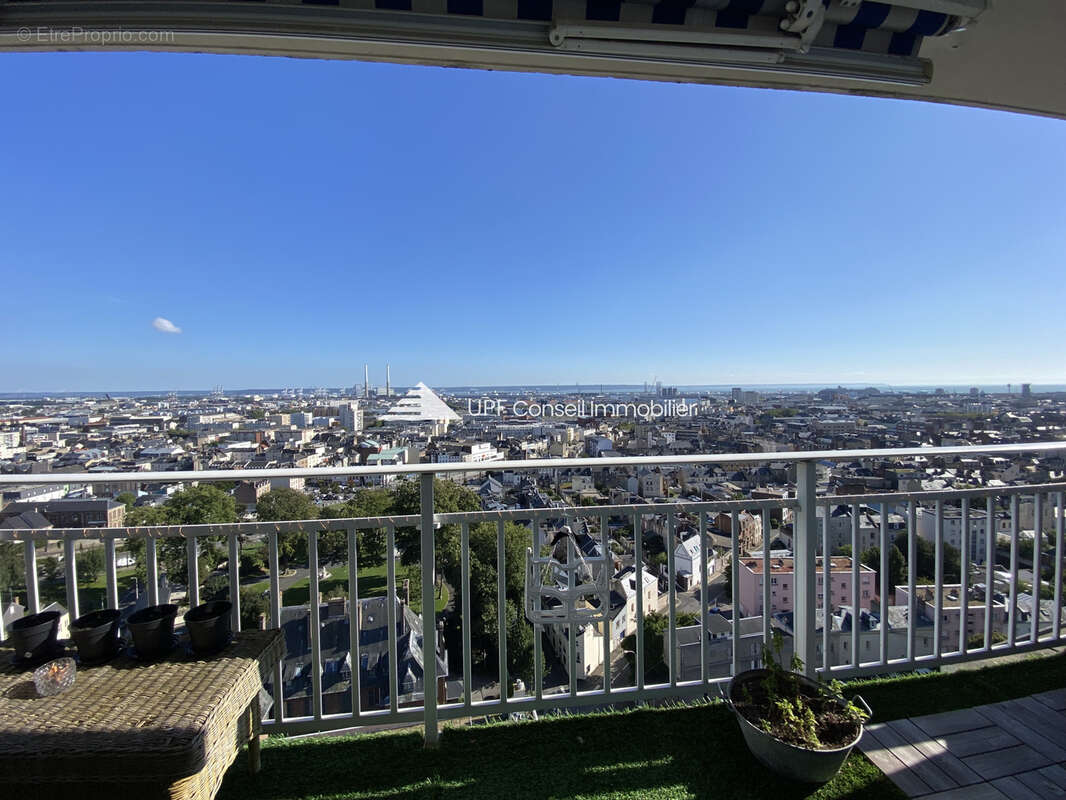 LES HORIZONS : Appartement 2 chambres 64m2 dernier étage avec vue exceptionnelle VENDU LOUE MEUBLE - photo 4