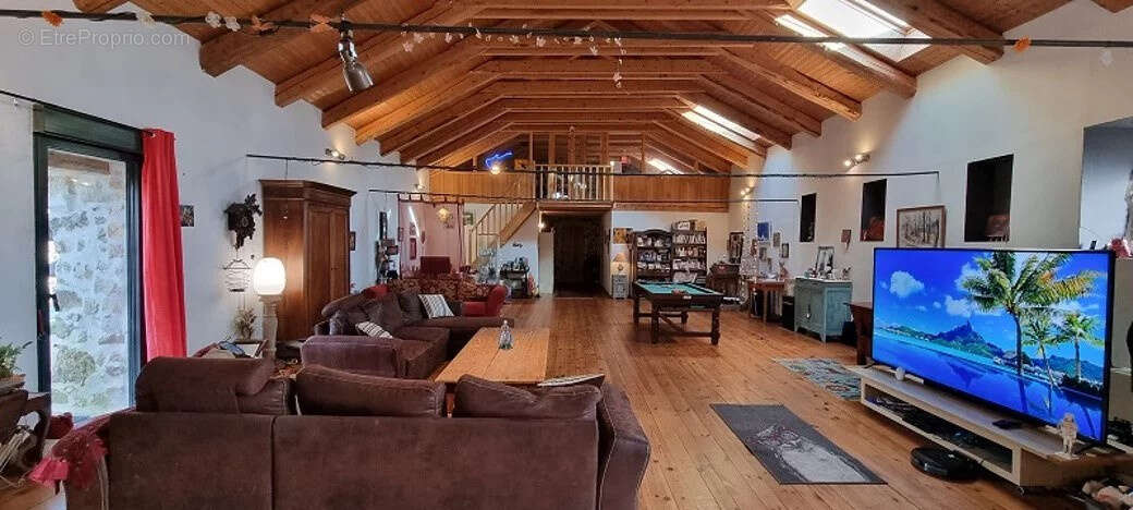 Maison à LE CHAMBON-SUR-LIGNON