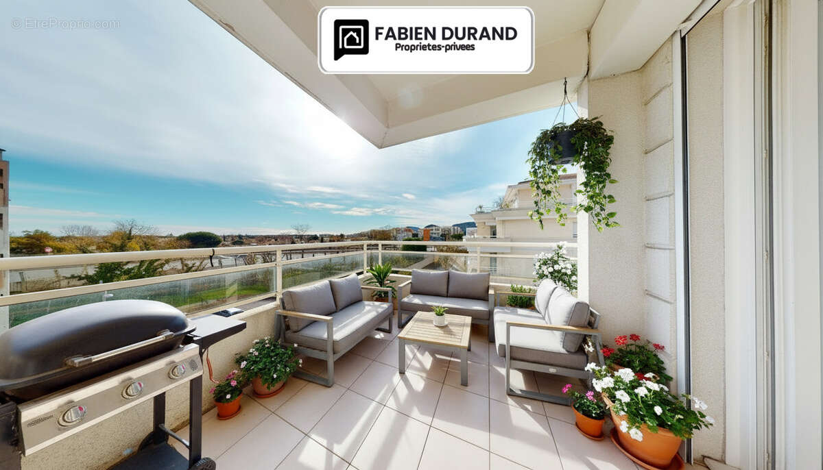 Appartement à MANDELIEU-LA-NAPOULE