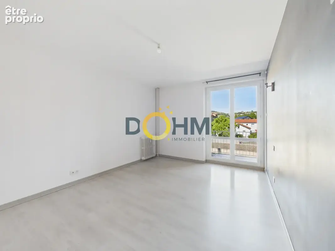 Appartement T4 de 109 m2 rénové avec goût au 1er étage avec ascenseur - photo 13