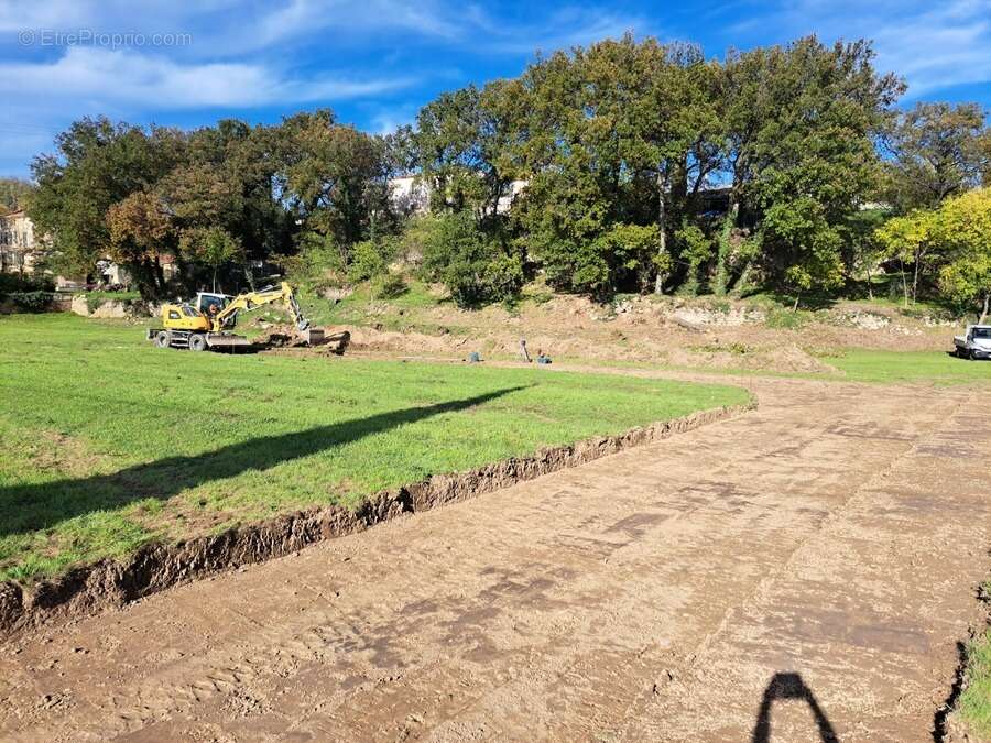 Terrain à VILLELAURE
