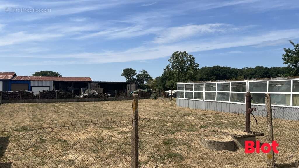 Maison 104 m² à Chasne-Sur-Illet  - photo 4