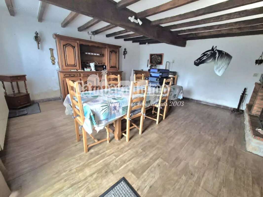 Maison à SAINTE-COLOMBE-SUR-GAND