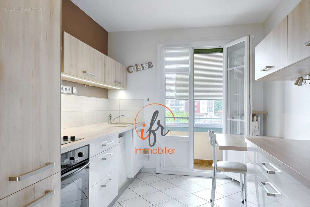 Appartement à BOURGOIN-JALLIEU