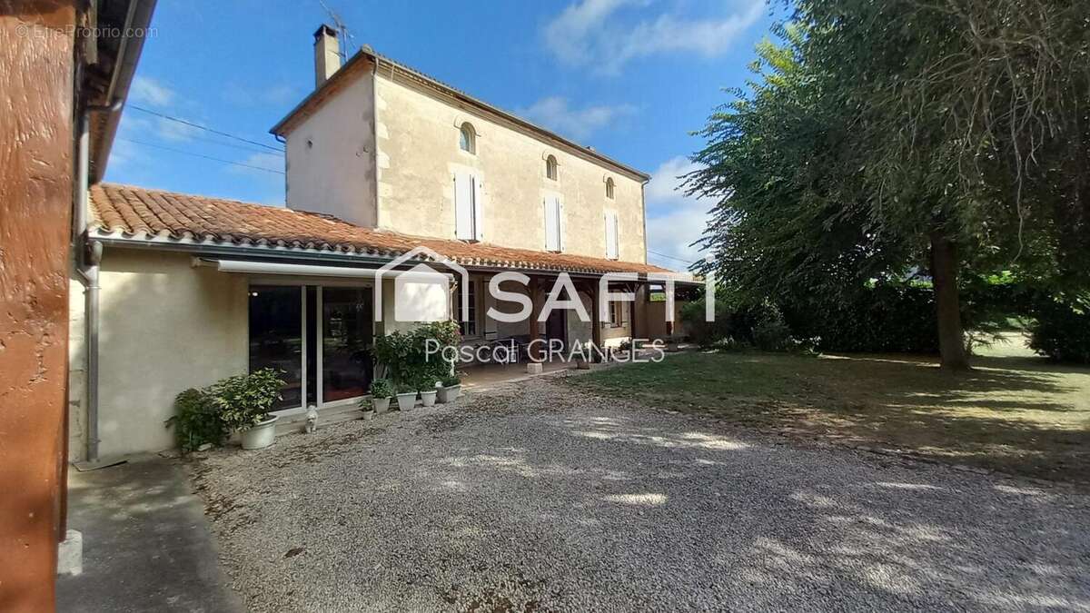 Photo 2 - Maison à BOURRAN