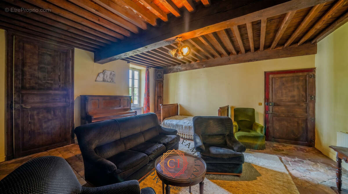 Propriété d'exception avec château, maison indépendante et parc d'env. 2,4 hectares - photo 6