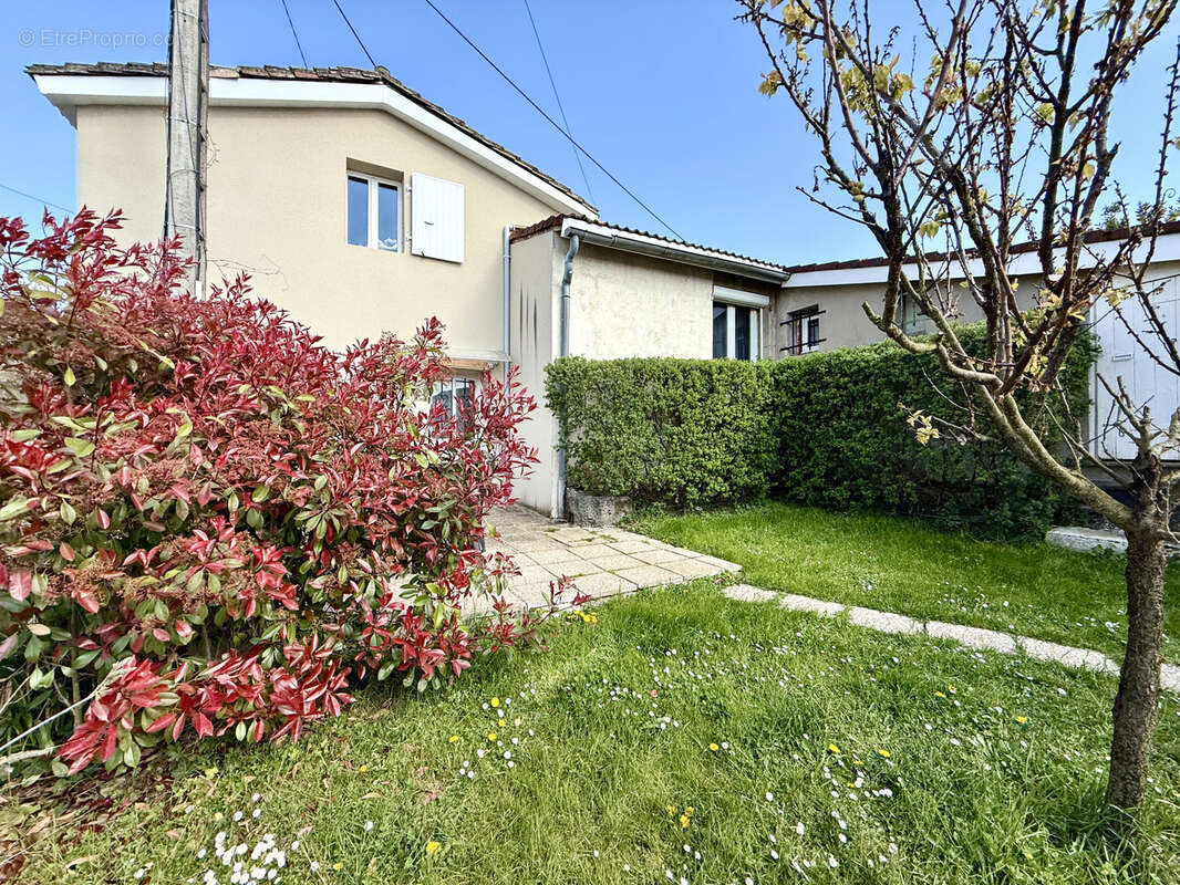 Maison à ROUSSILLON