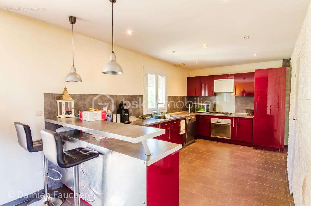 Maison à VARENNES-SUR-SEINE