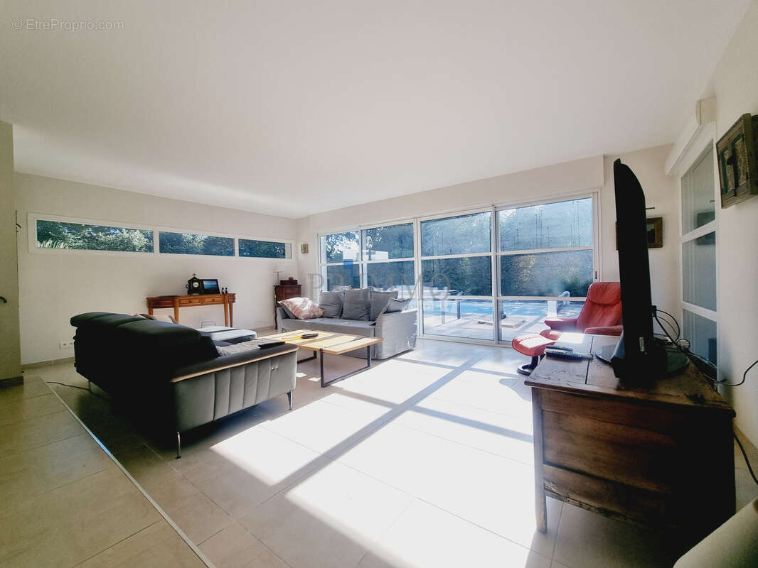 Villa au calme absolu - quartier boulouris - photo 5