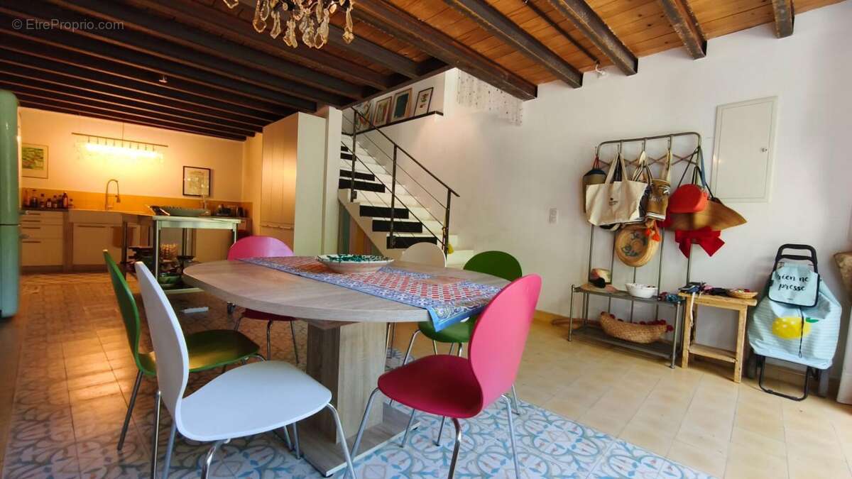 Au coeur d'Uzès maison en pierre rénovée - photo 9