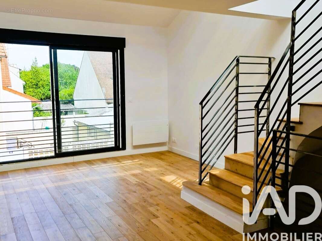 Commerce 98 m² à Saint-Maur-Des-Fosses  - photo 4