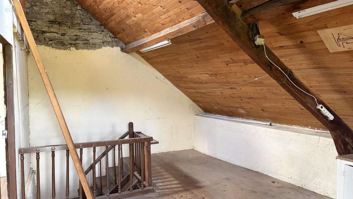 Maison à POUZAC